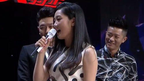 鬼马歌词不能读？凤凰传奇升级“洗脑”技能