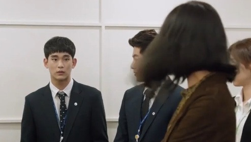 金秀贤呆萌接锅 孔孝真IU火花四射