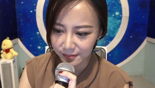 翁炜炜深情献唱小酒窝甜度直追林俊杰